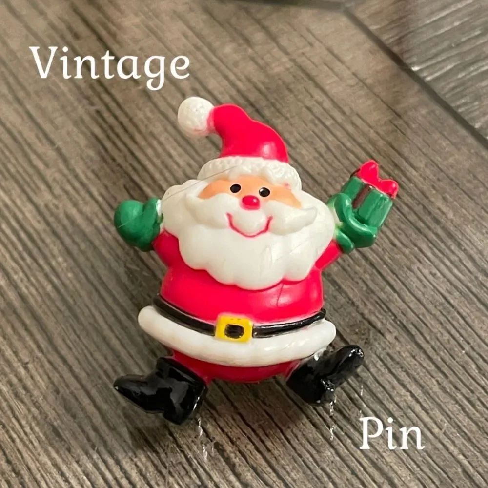 Vtg. Russ Santa Claus Christmas Pin Pinback Lapel Pin Festive Santa Claus Brooch
